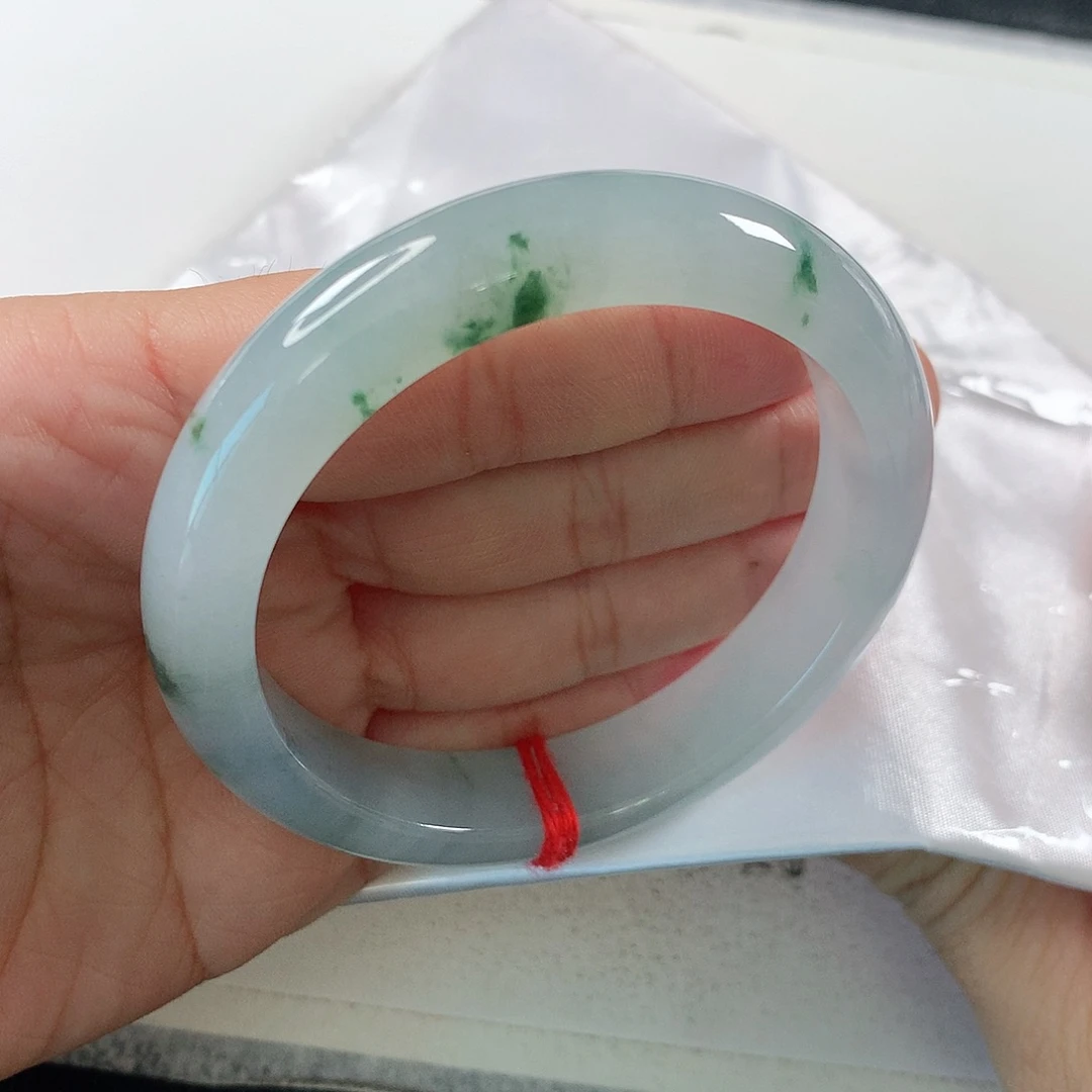 翡翠手镯未镶嵌 正圈