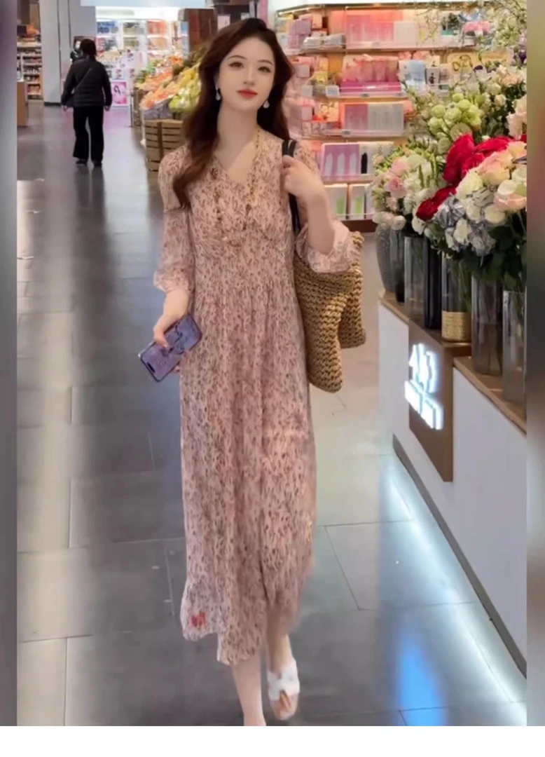 2025年新款今年流行爆款小个子法式气质长裙粉色碎花连衣裙女夏季
