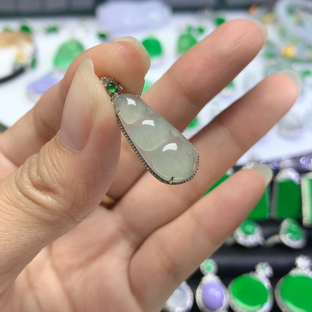 吊坠(不含链)18K金镶嵌翡翠