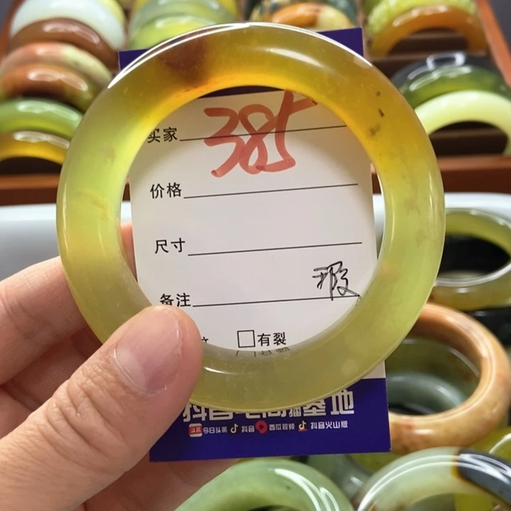倾***城蛇纹石玉未镶嵌手镯