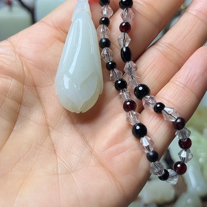 奋***＠和田玉（黄玉）未镶嵌颈饰