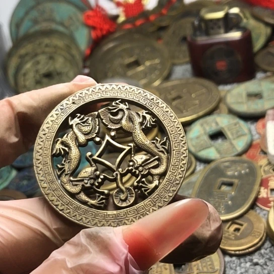 南***️现代仿制工艺品花钱