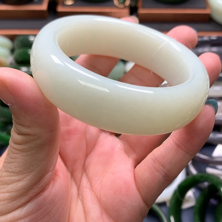 【闪购商品】未镶嵌手镯和田玉27