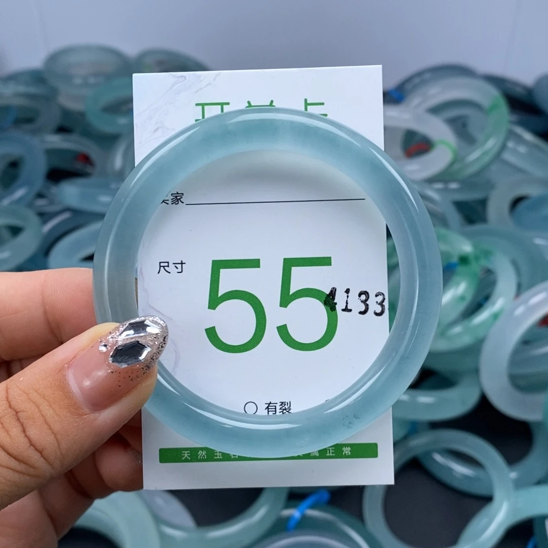 石英质玉手镯未镶嵌