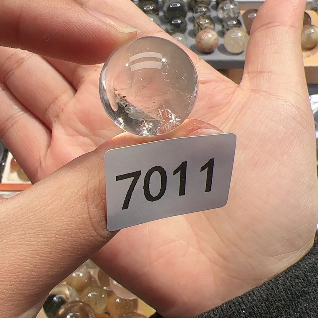 未镶嵌水晶大型摆件（非配饰）