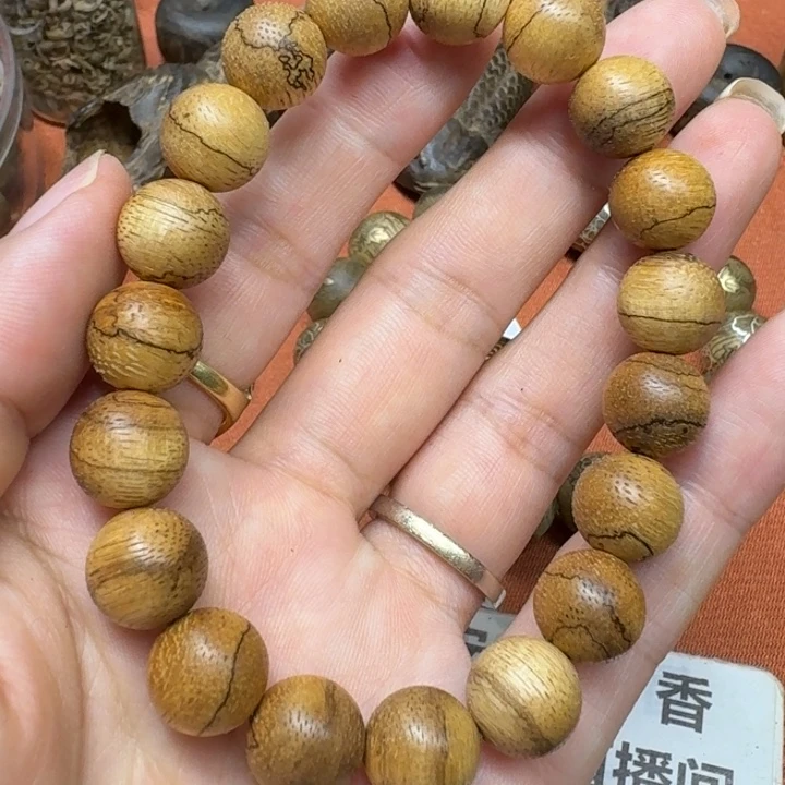 大叶紫檀（黑酸枝木类）