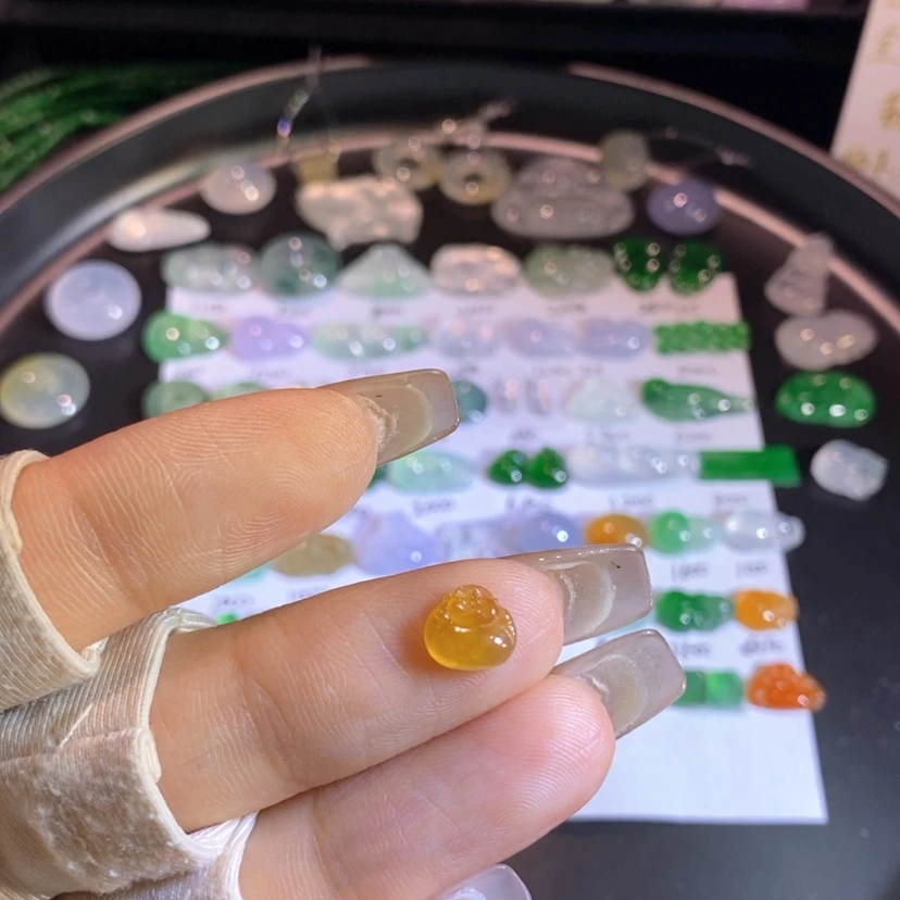 【闪购商品】翡翠挂件未镶嵌佛公