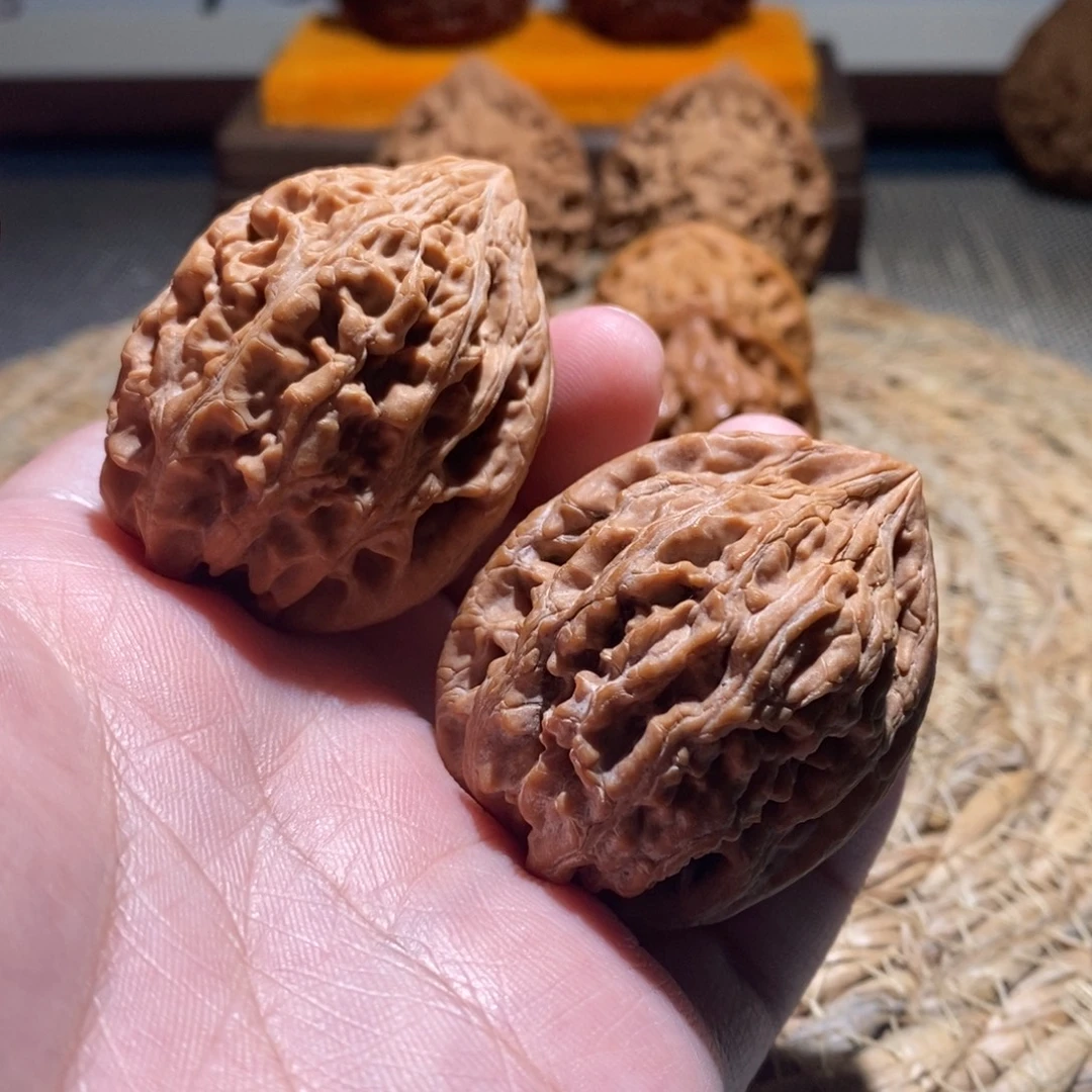 张***识吊坠桃核38全品大沽石