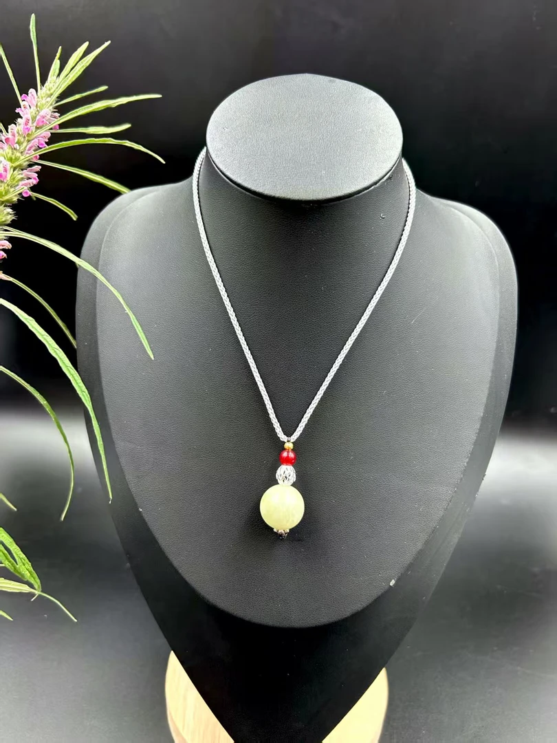 岫玉转运珠吊坠  多样性发一个