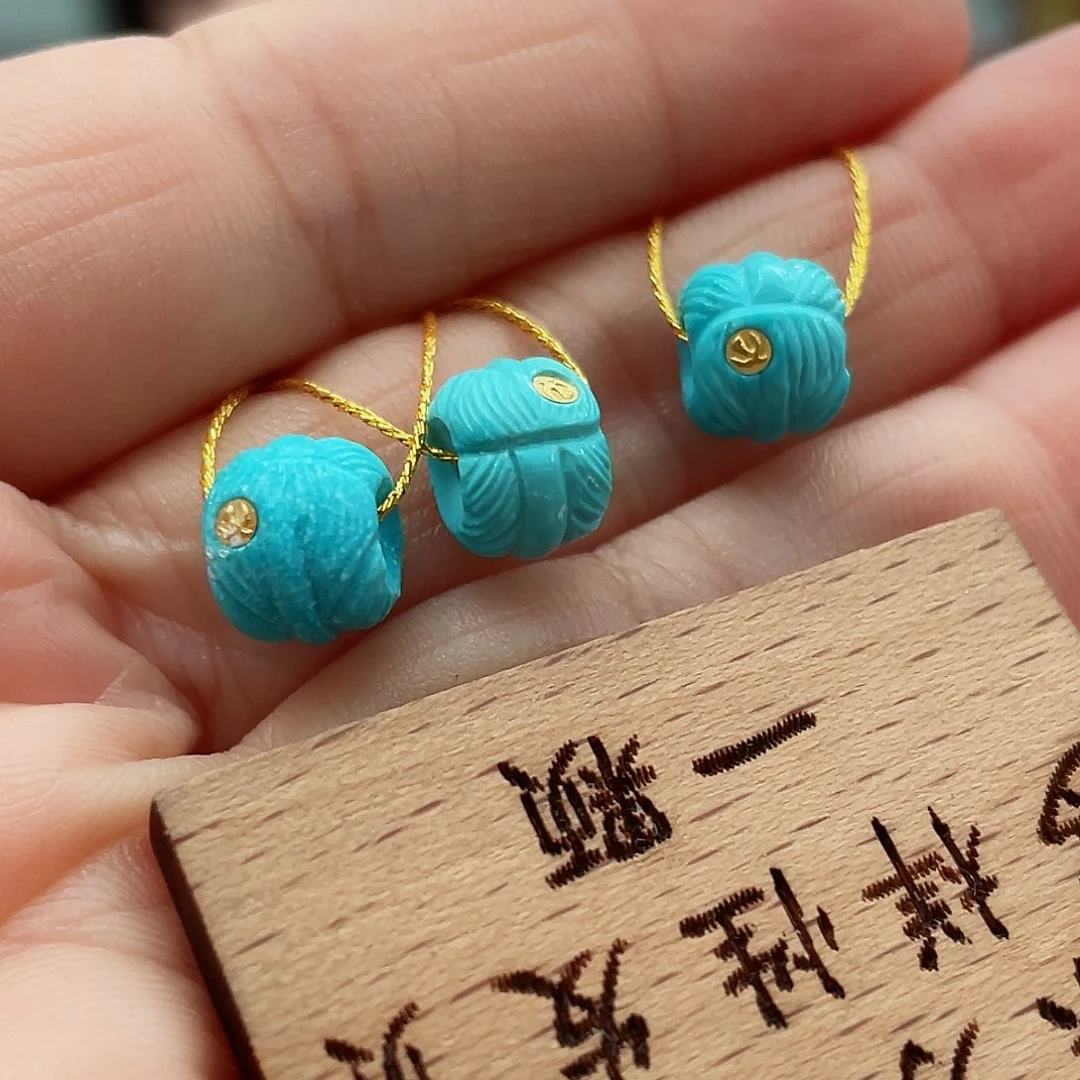 绿松石颈饰未镶嵌