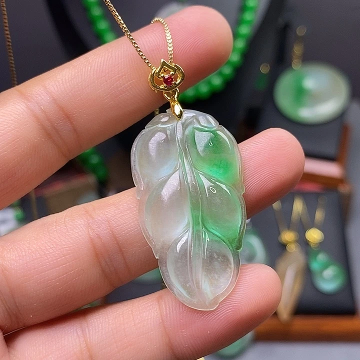 吊坠(赠链)未镶嵌翡翠