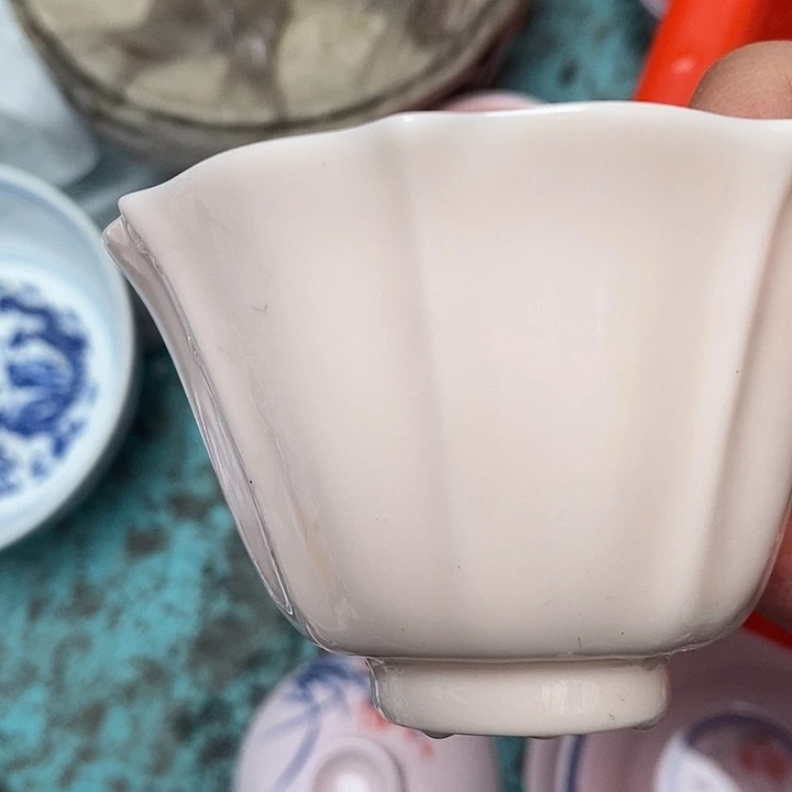 摆件陶红稀土莲花口杯