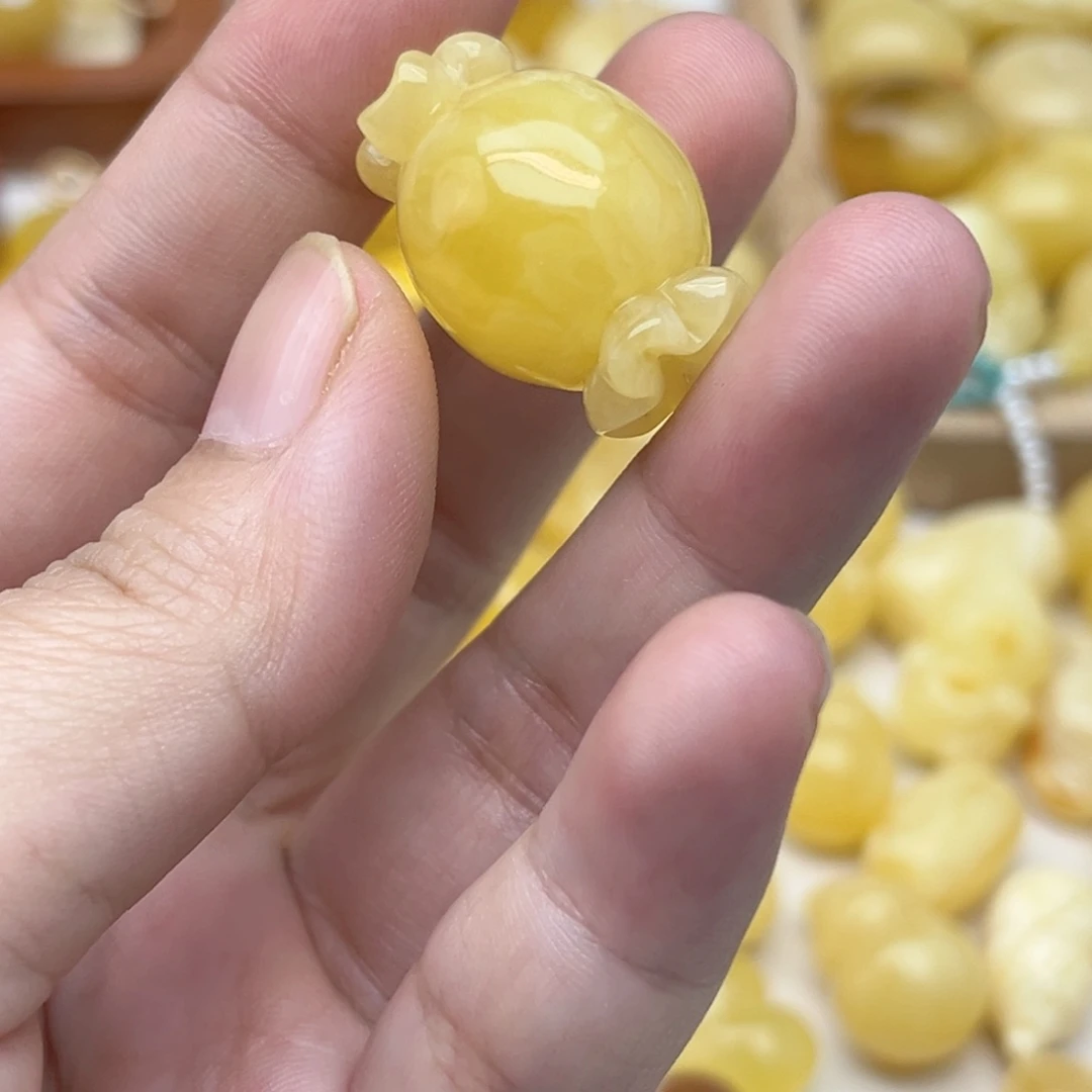 蜜蜡未镶嵌裸石配饰