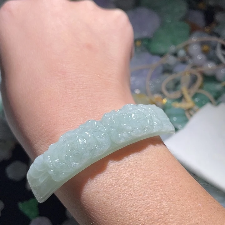 颈饰未镶嵌翡翠天