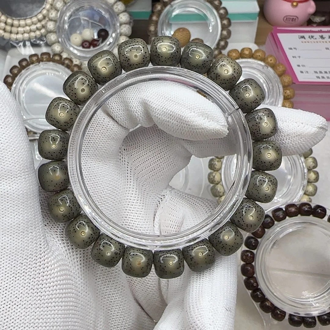 吊坠星月菩提卡11帝绿小细星