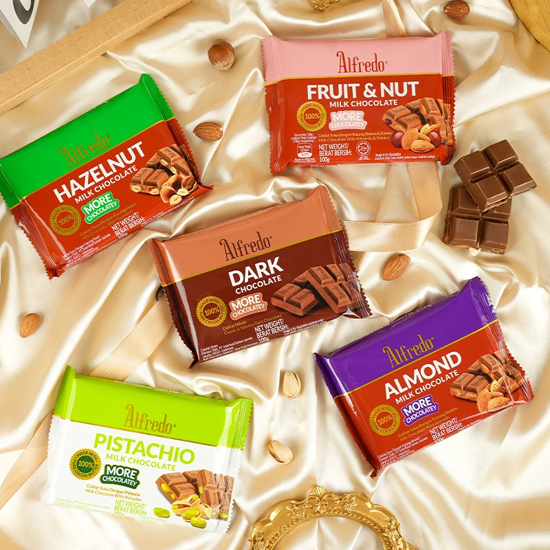 马来西亚进口Alfredo爱芙开心果仁牛奶巧坚果葡萄干榛子黑巧克力