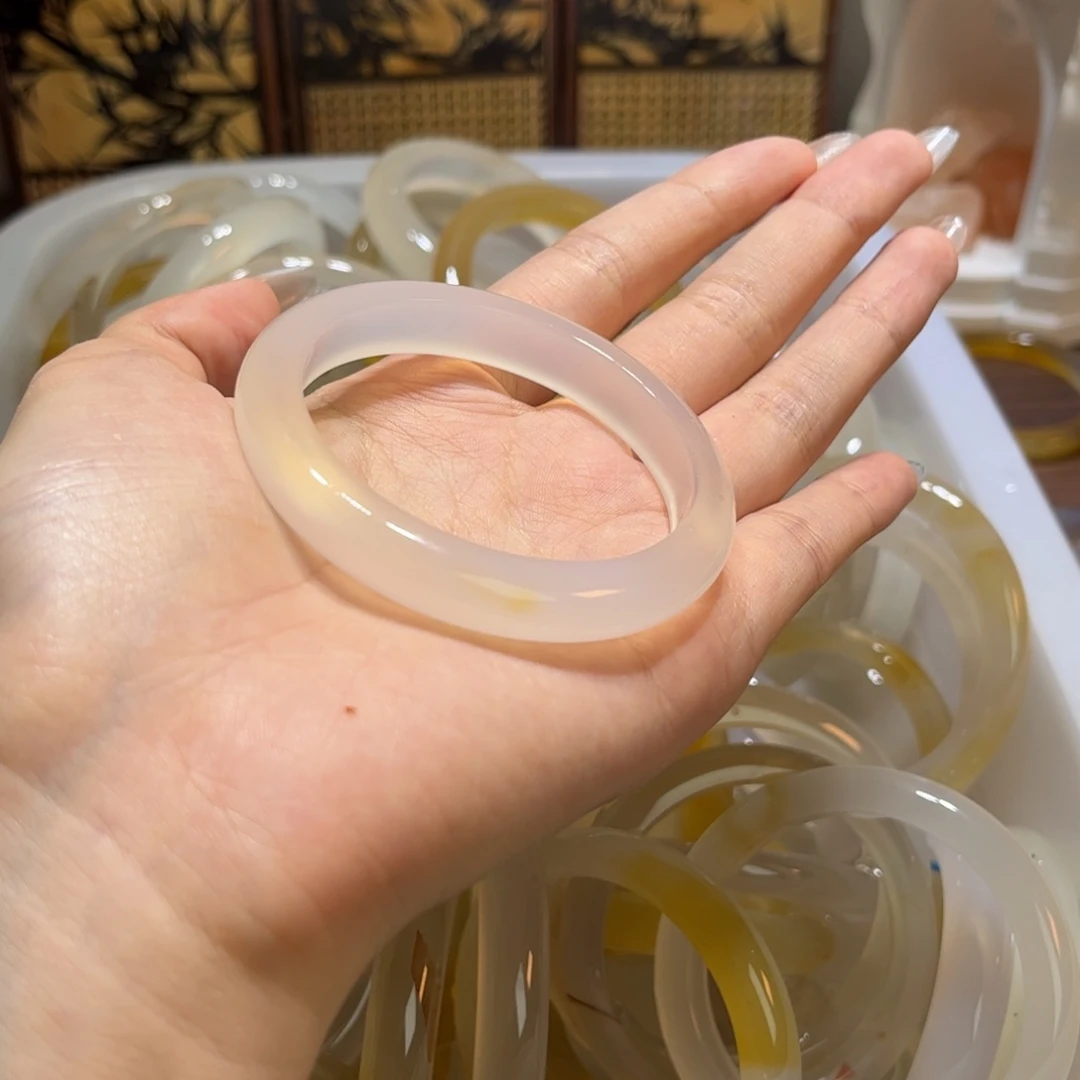 玛瑙/玉髓手镯未镶嵌P****_