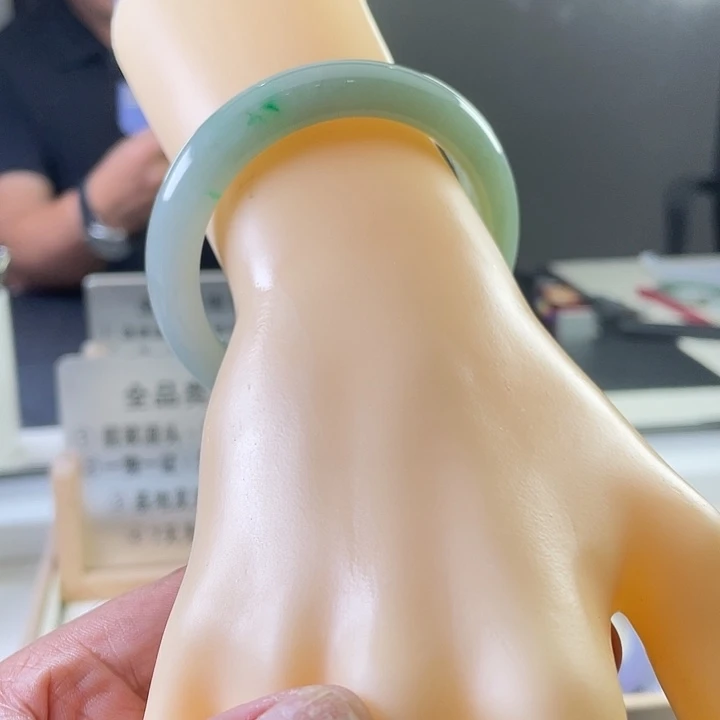 未镶嵌手镯翡翠成品