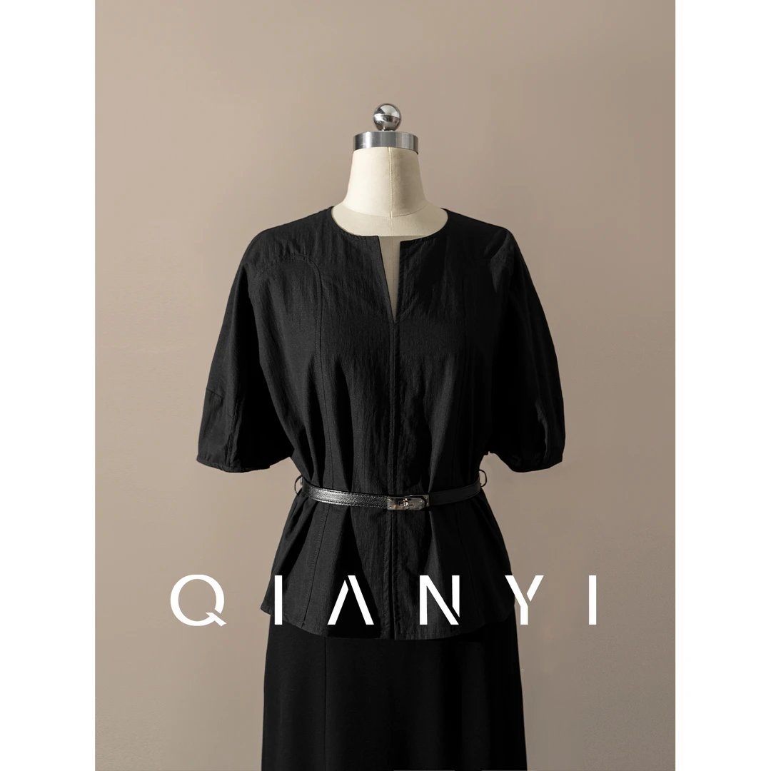 纤屹2025夏季新款气质通勤短袖上衣轻奢高级感品质女装衬衫