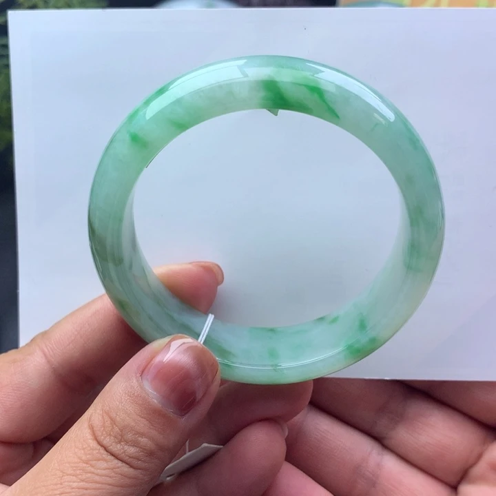未镶嵌手镯翡翠天然翡翠手镯