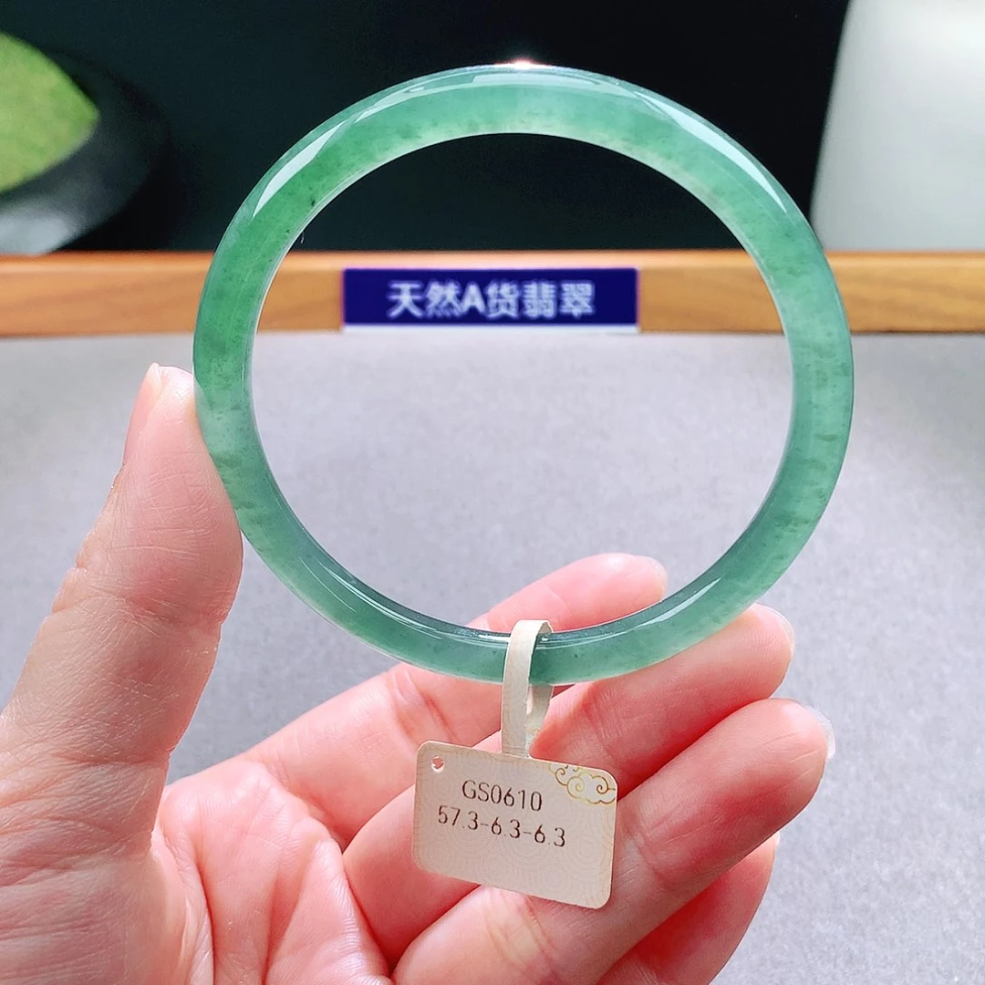 未镶嵌手镯翡翠天然翡翠手镯a货
