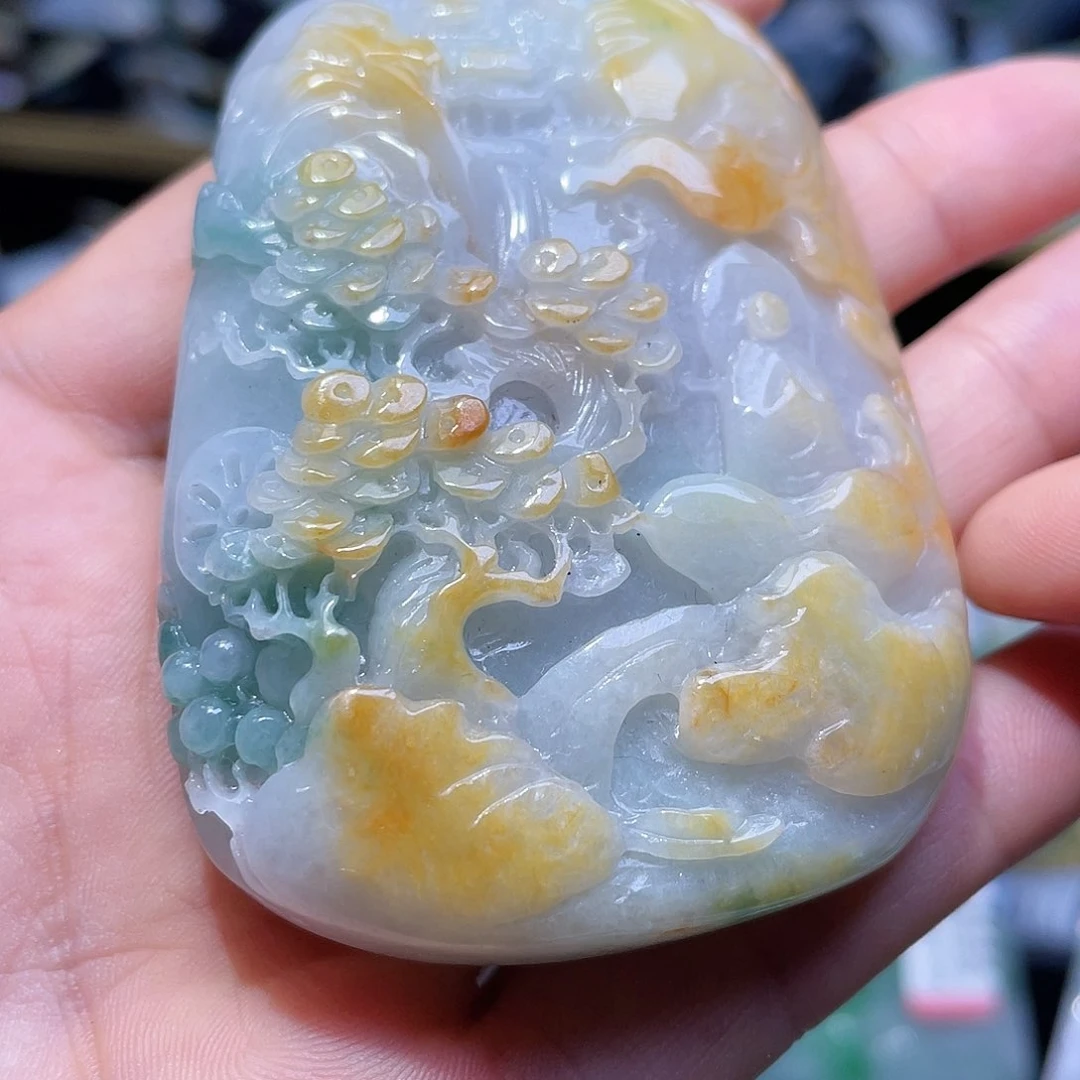 颈饰未镶嵌翡翠一个