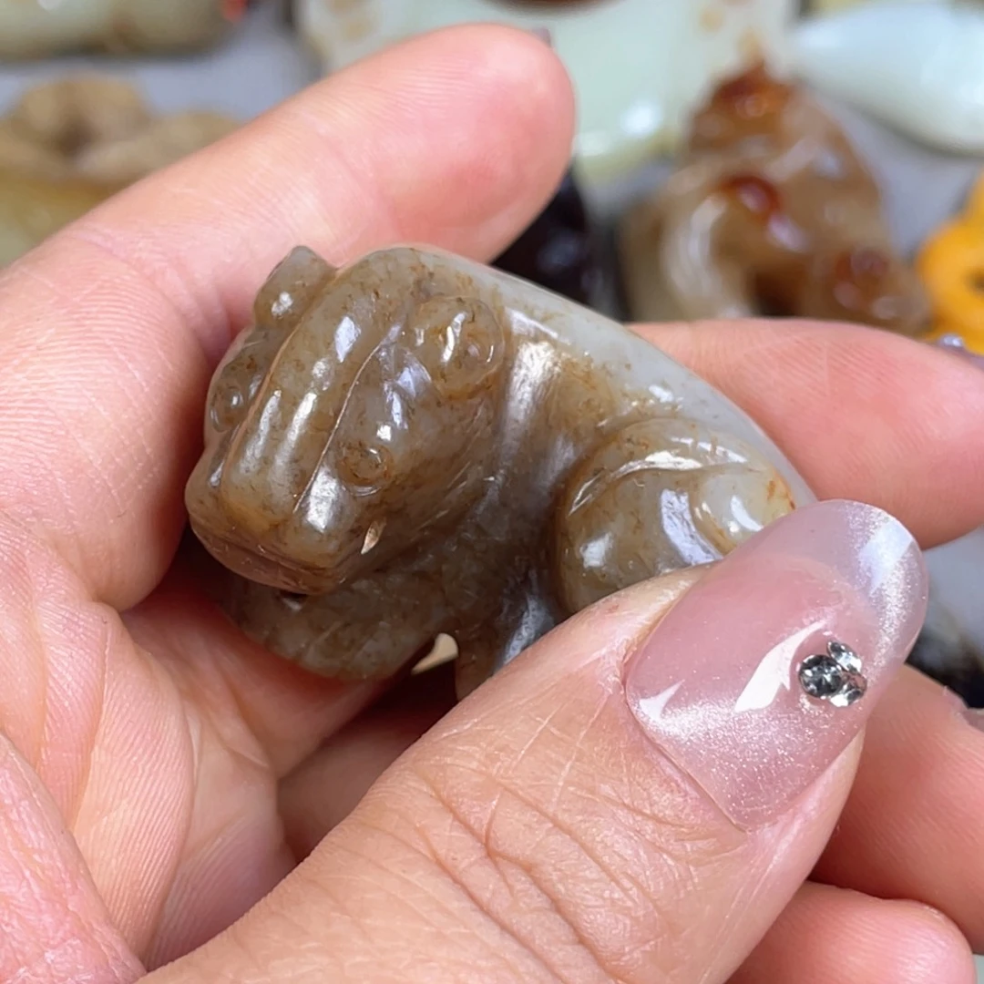 和田玉颈饰未镶嵌云***哥