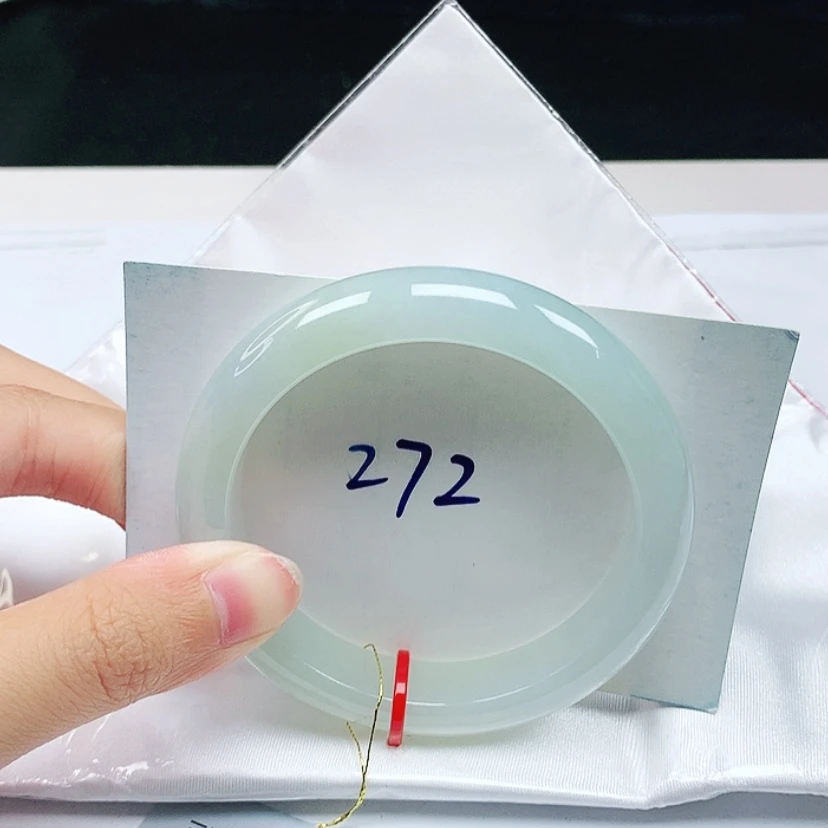 【闪购商品】翡翠手镯未镶嵌55圈