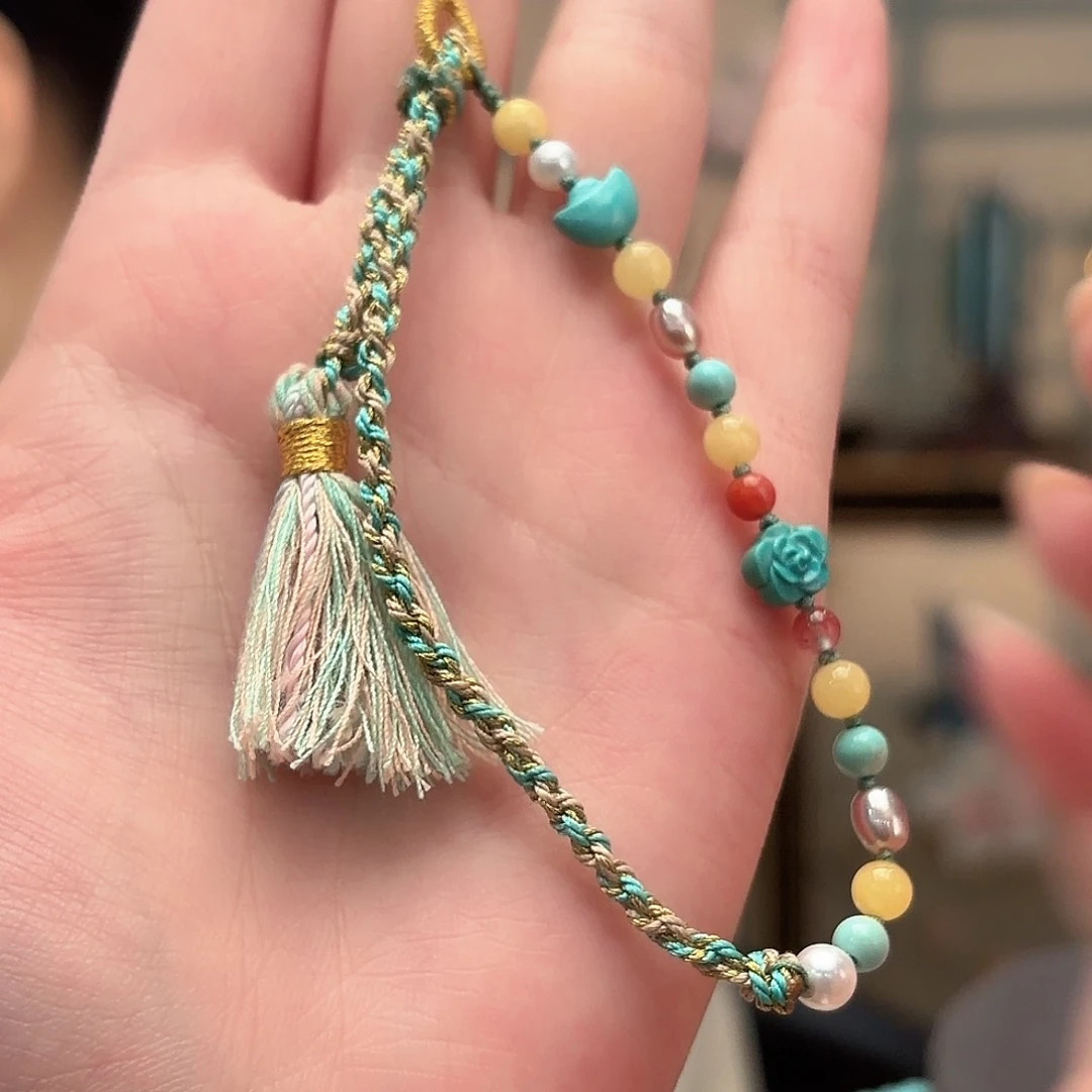 绿松石未镶嵌颈饰