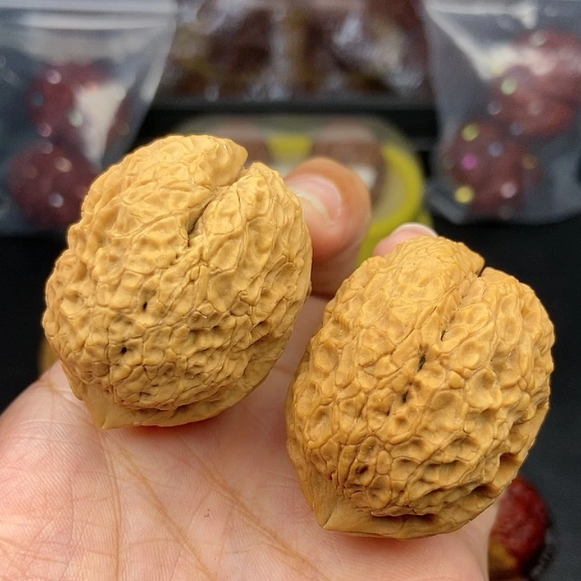 【闪购商品】把件文玩核桃40尺金蟒元宝