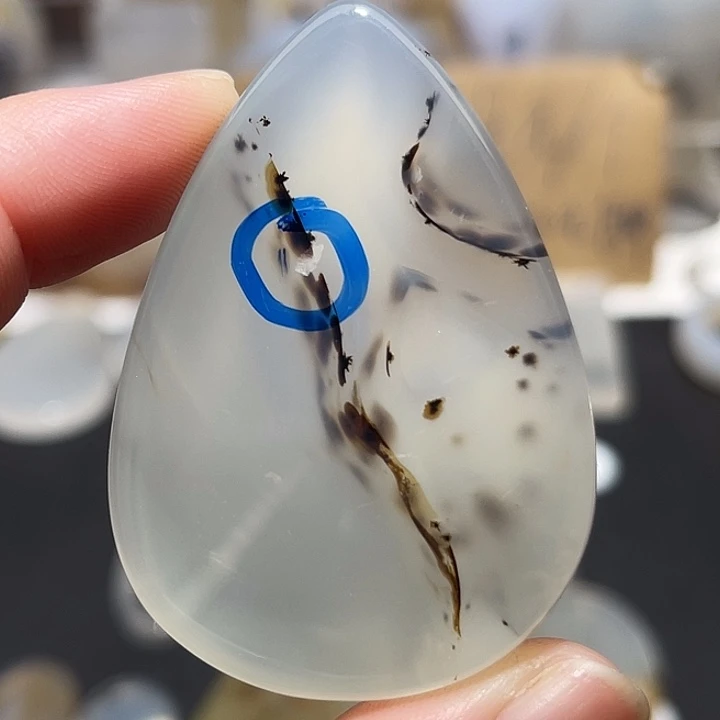 玛瑙/玉髓颈饰未镶嵌