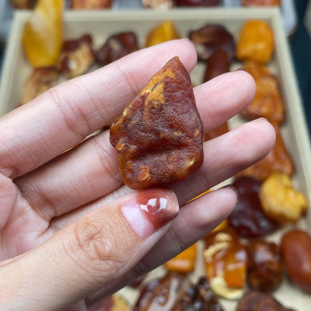 琥珀未镶嵌珠宝奇石