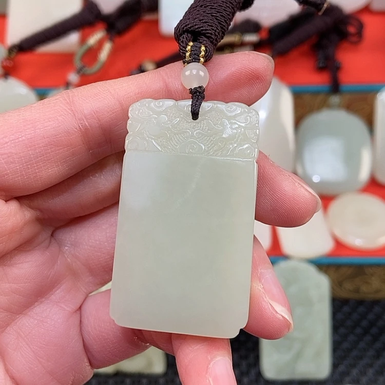 【闪购商品】颈饰未镶嵌和田玉