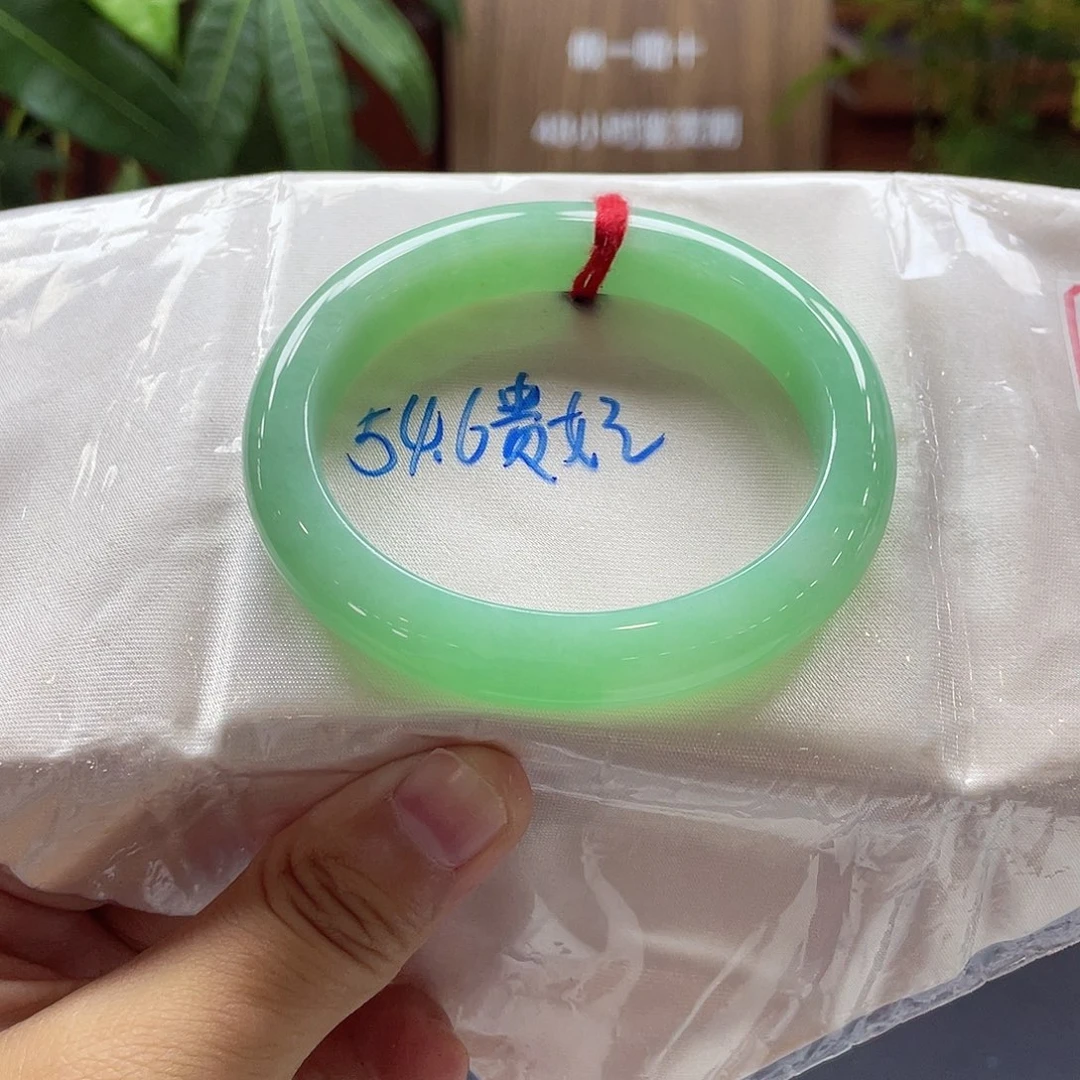 翡翠未镶嵌手镯63 号链接