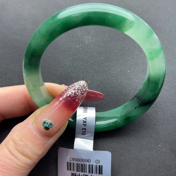 石英质玉未镶嵌手镯秀秀56