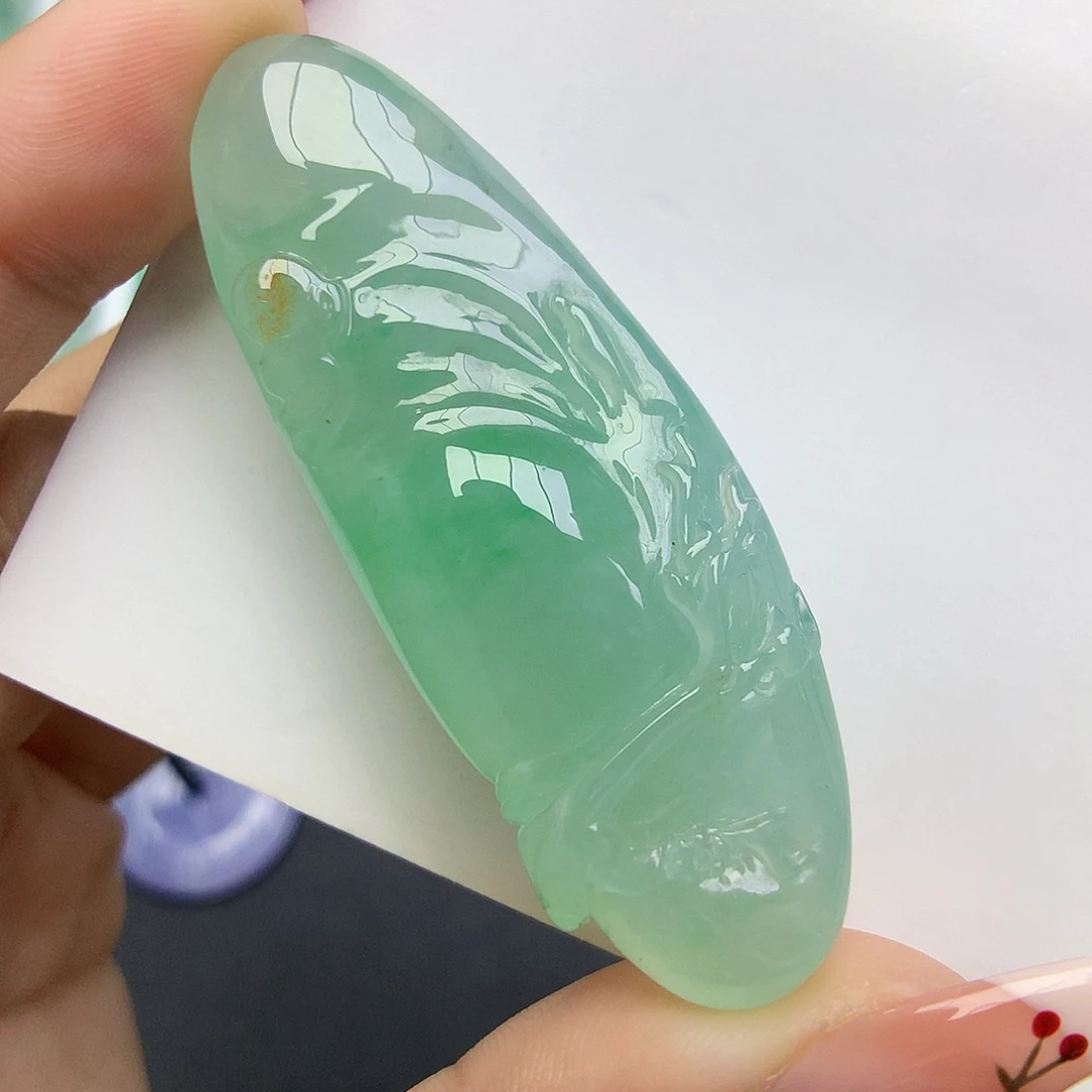翡翠未镶嵌颈饰悟道