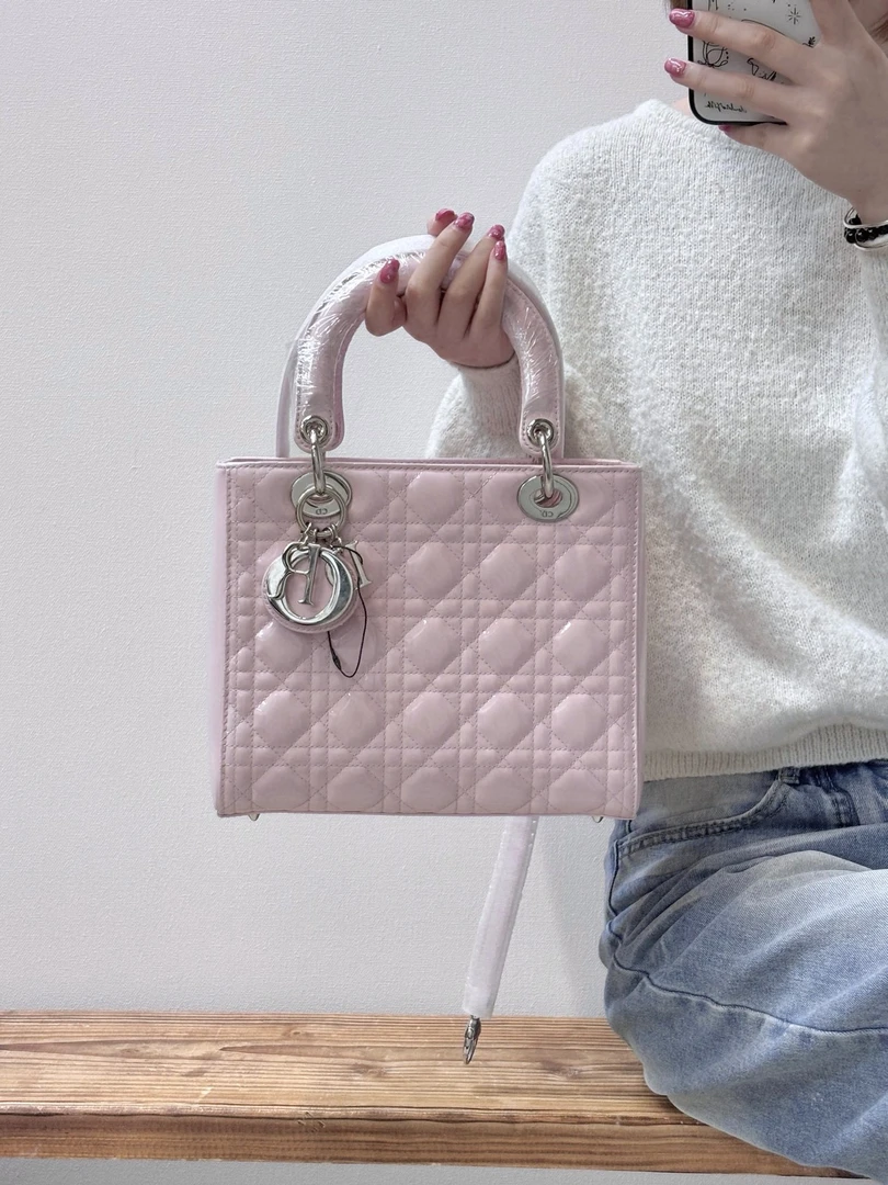 95新 DIOR/迪奥 dior 雪粉色漆皮五格戴妃手提单肩包
