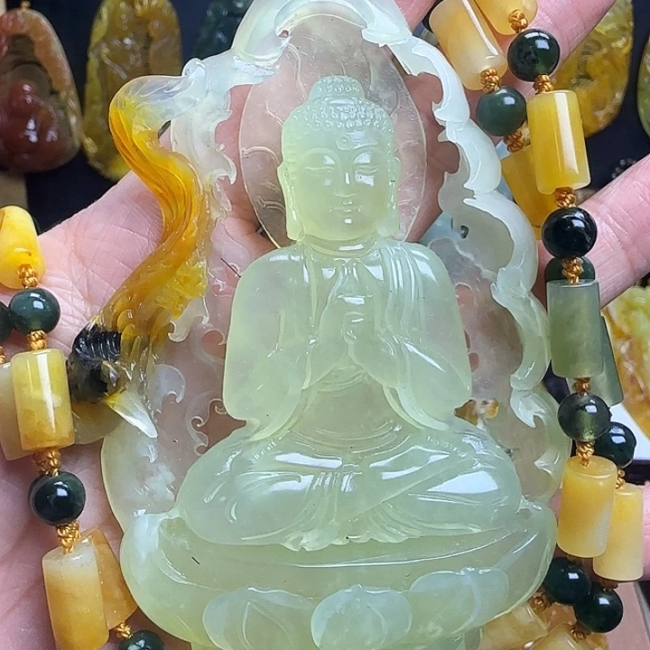 未镶嵌蛇纹石玉颈饰