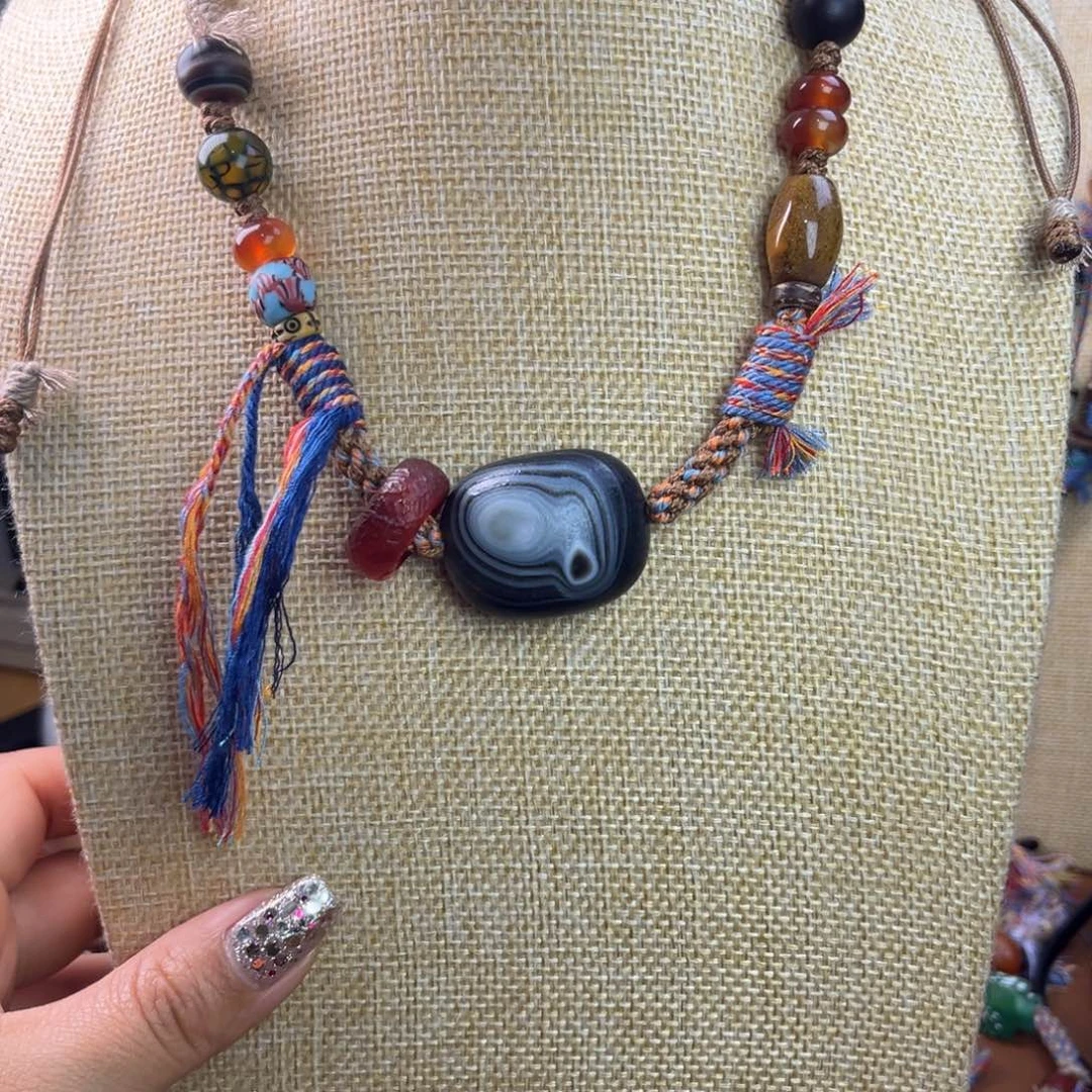 玛瑙/玉髓颈饰未镶嵌