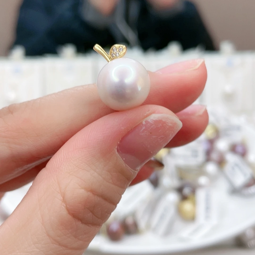 淡水珍珠吊坠(赠链)未镶嵌