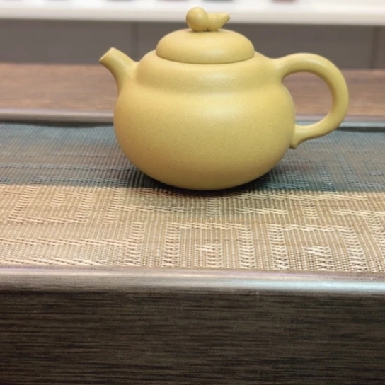 本山绿泥茶壶黄龙山原矿本绿半手工（150 cc）