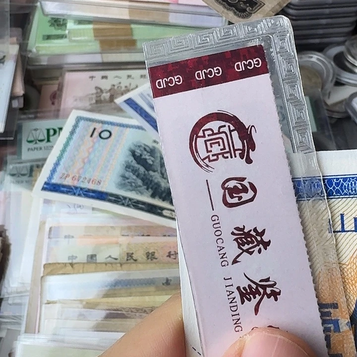 L***Y全新的4个……………………