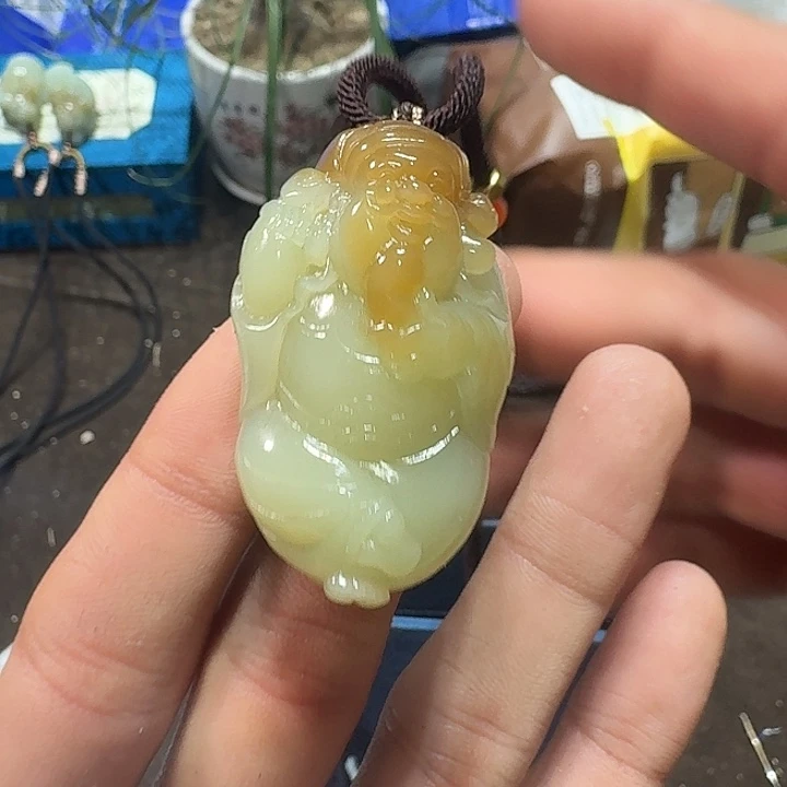 未镶嵌和田玉（糖玉）车挂