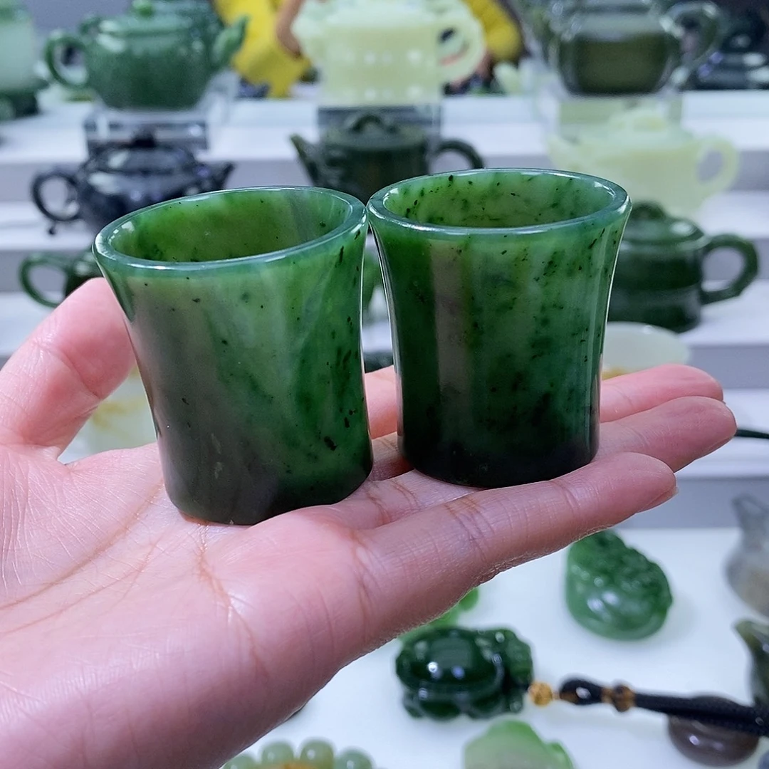 和田玉未镶嵌挂件杯子