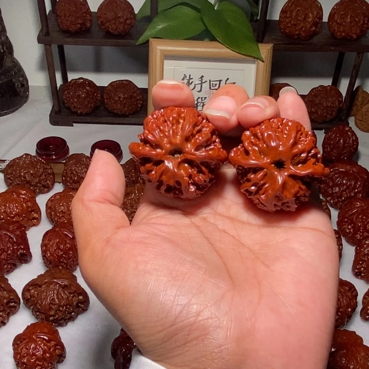 诚***场吊坠文玩核桃苹果园