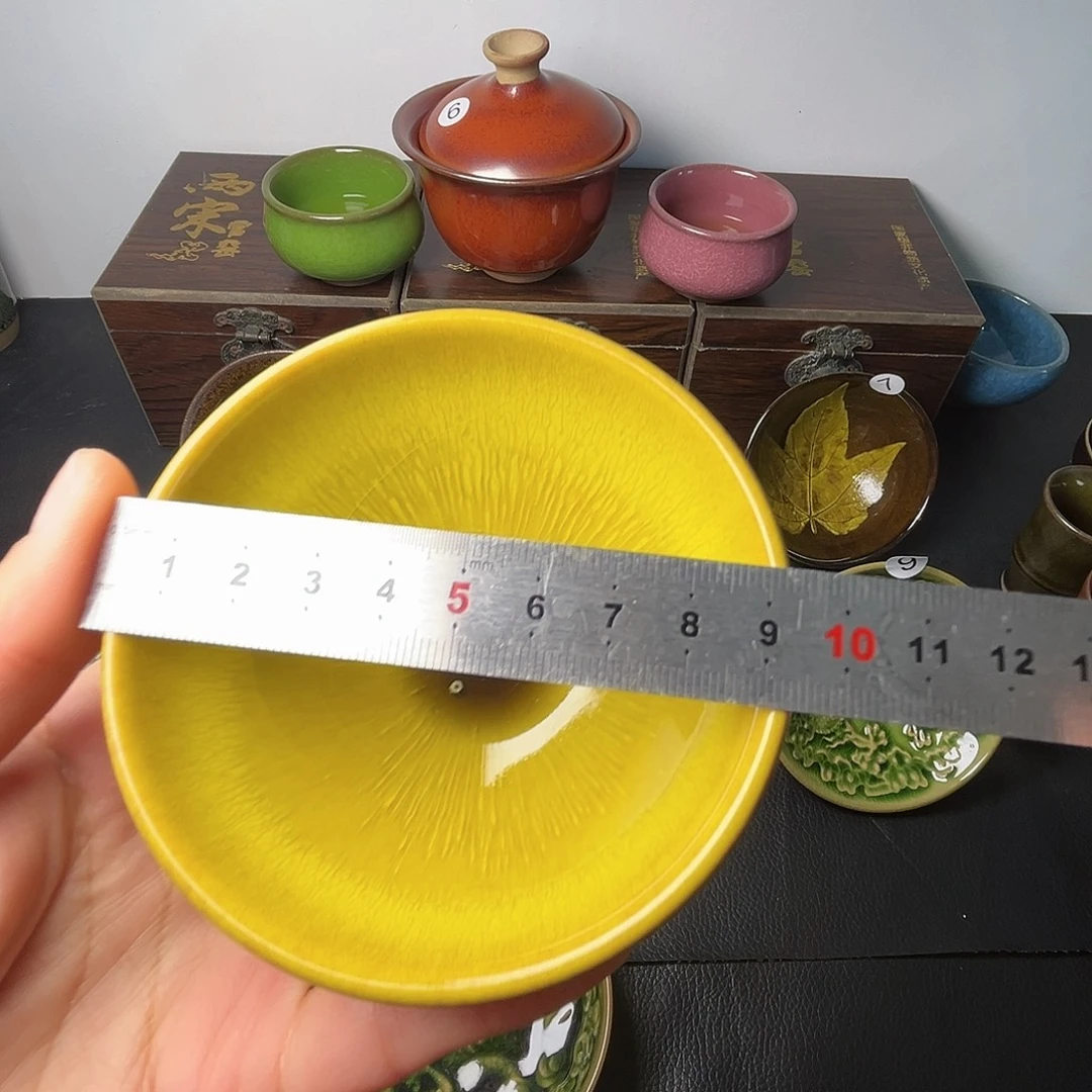 茶盏我不敢看我想听但是