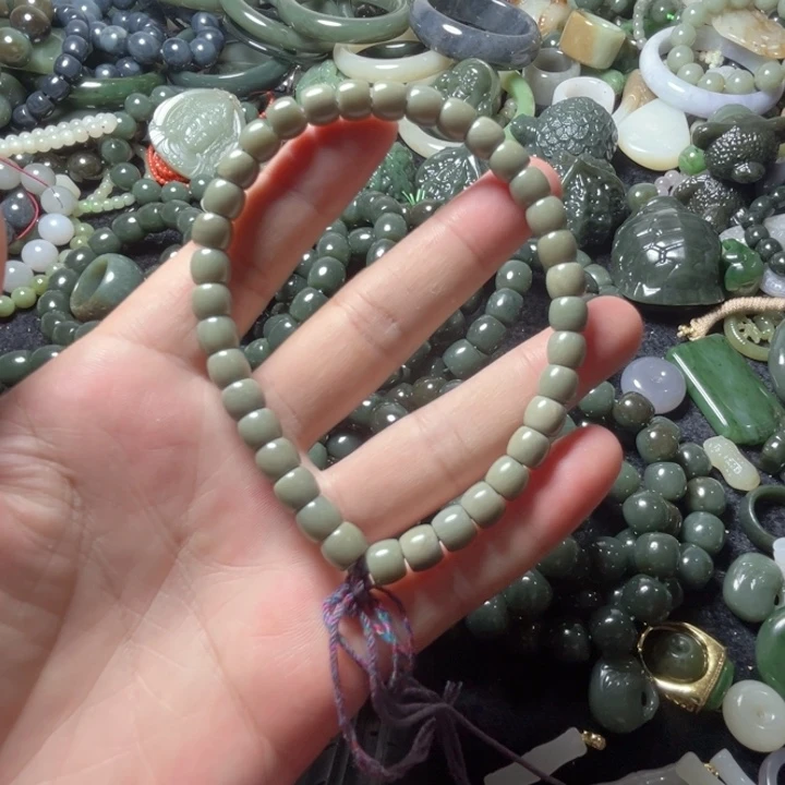 手串未镶嵌和田玉卡8