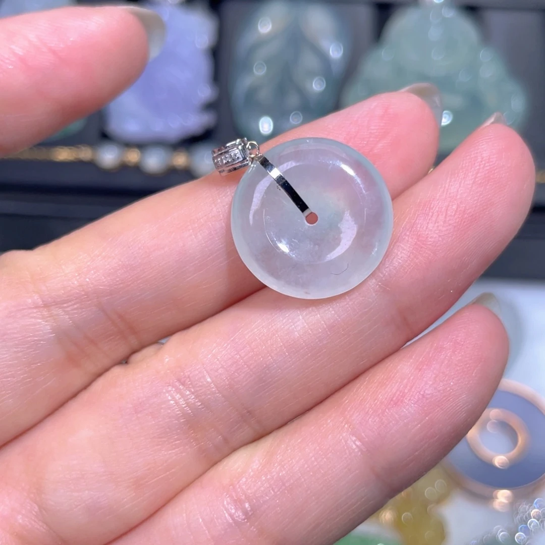 颈饰18K金镶嵌翡翠翡翠