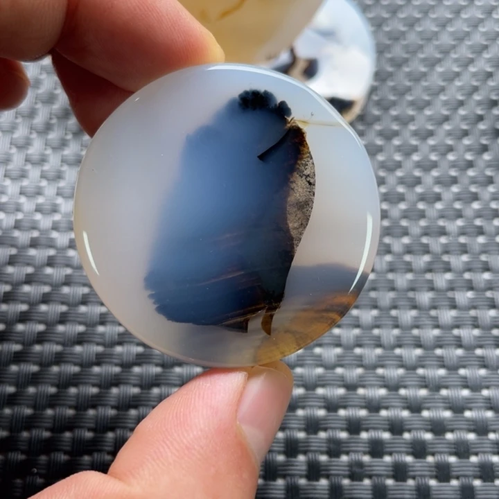 Q***Q玛瑙/玉髓未镶嵌颈饰