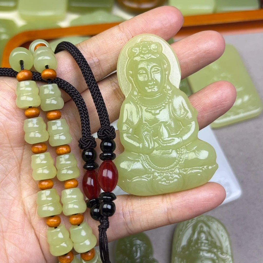 新疆昆仑山料观音
